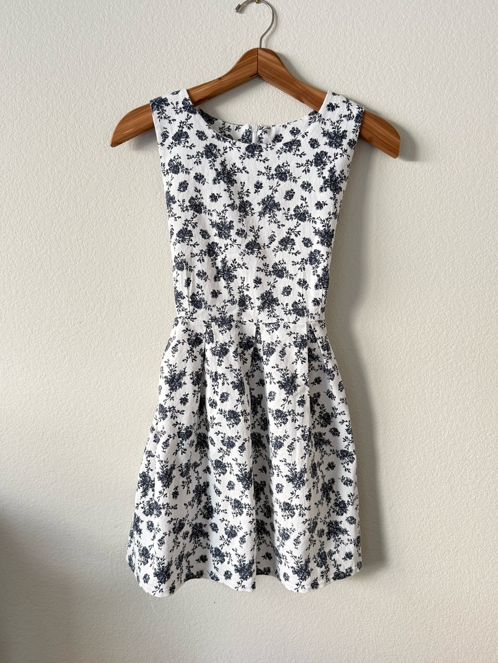 Vintage Style Floral Mini Dress Cream & Navy / Black / XS Petite Coquette